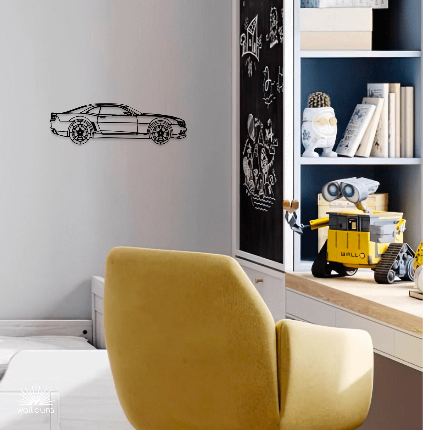 רכב ממתכת לקיר