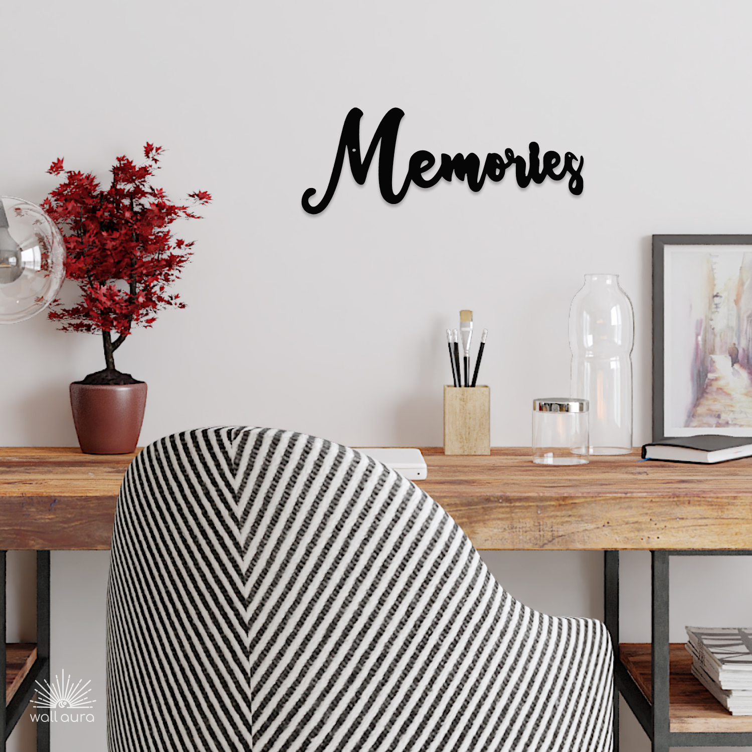 שלט "Memories" בעיצוב אותיות מחוברות ממתכת