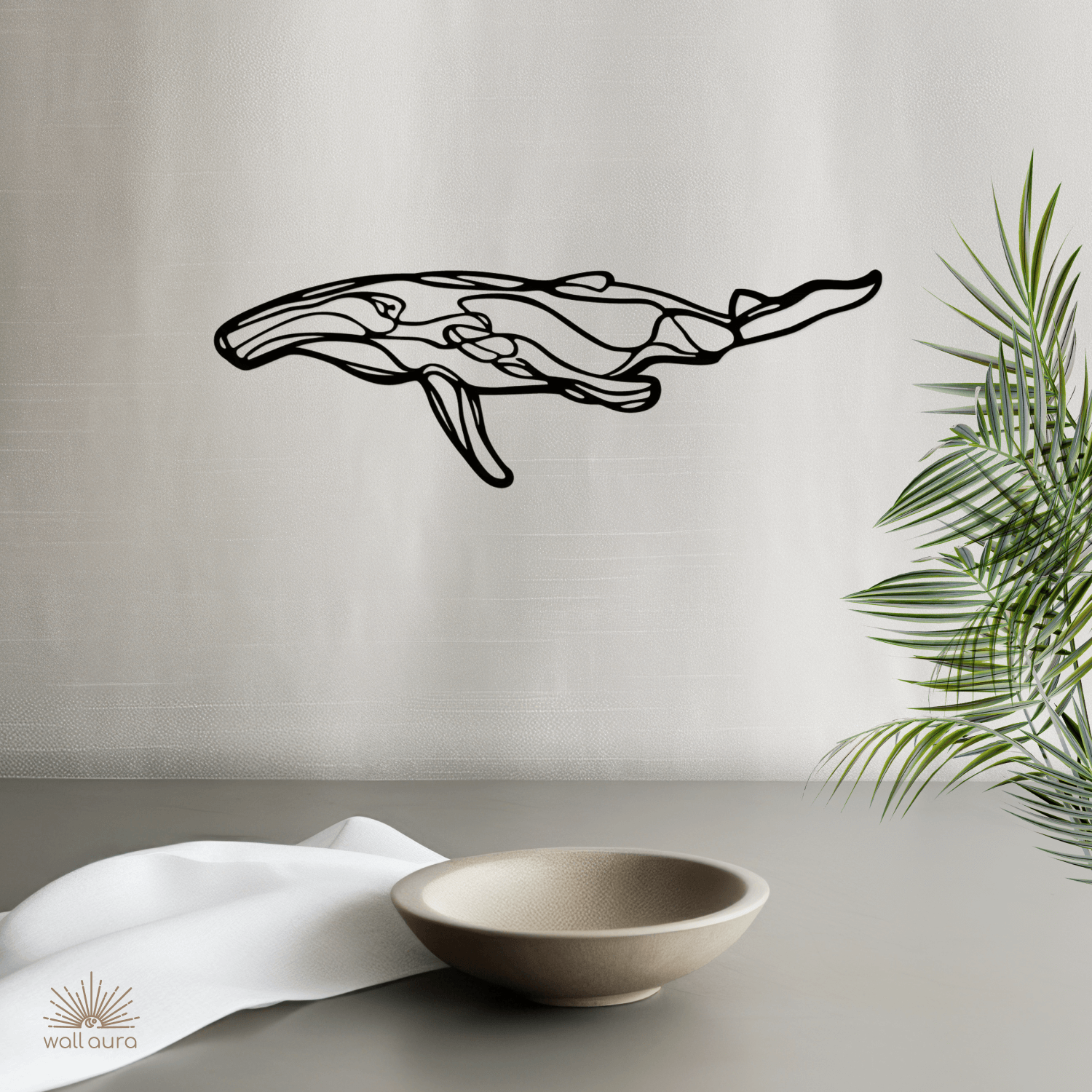 לוייתן קווי מתכת לתלייה על קיר